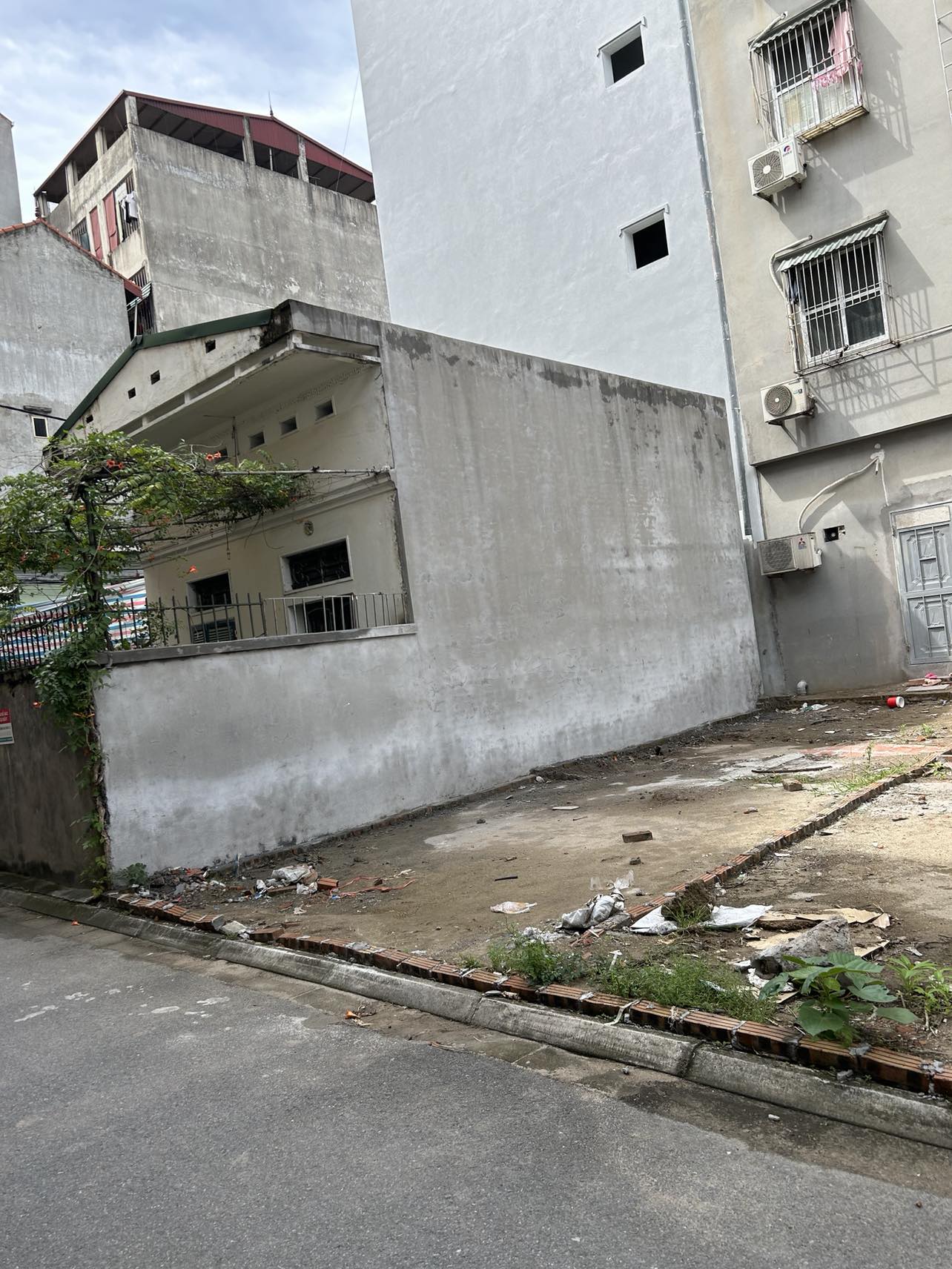 Bán đất Trâu Quỳ/Ngô Xuân Quảng-57m2 mtien 4.1m oto,2 mặt thoáng.0982852808