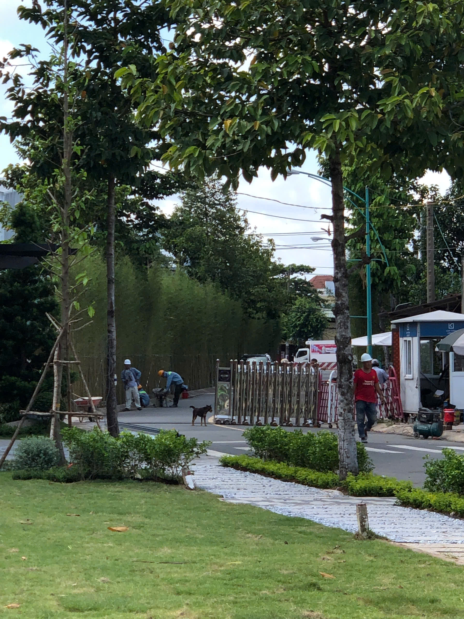 Nhà phố trung tâm tp Thuận An, TT chỉ 990tr nhận nhà