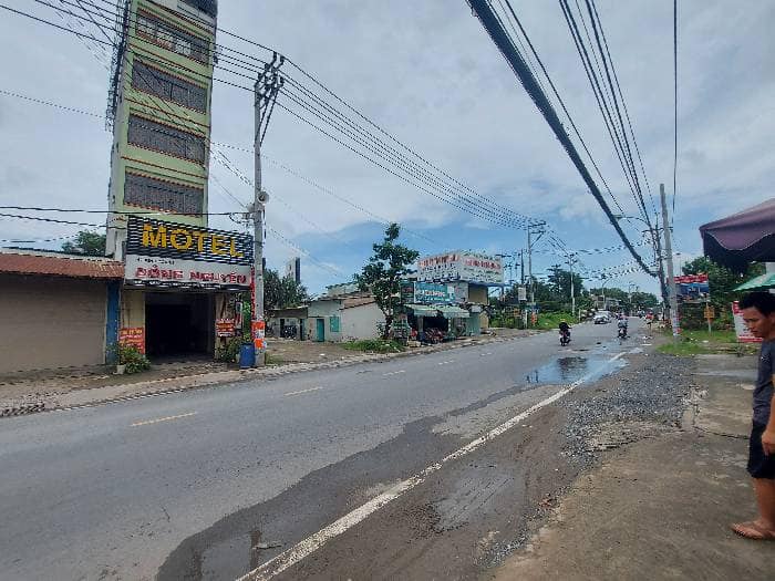 căn nhà trước mặt Nguyễn Duy Trinh – 150m2 - 12.x tỷ - Cơ Hội Đầu Tư rộng lớn!