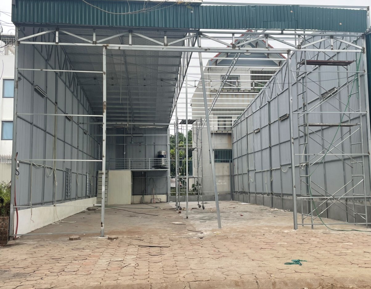 Bán đất Trâu Quỳ -trung tâm khu 31ha 136m2 mtien 5m2 đường 13m tặng nhà.0982852808