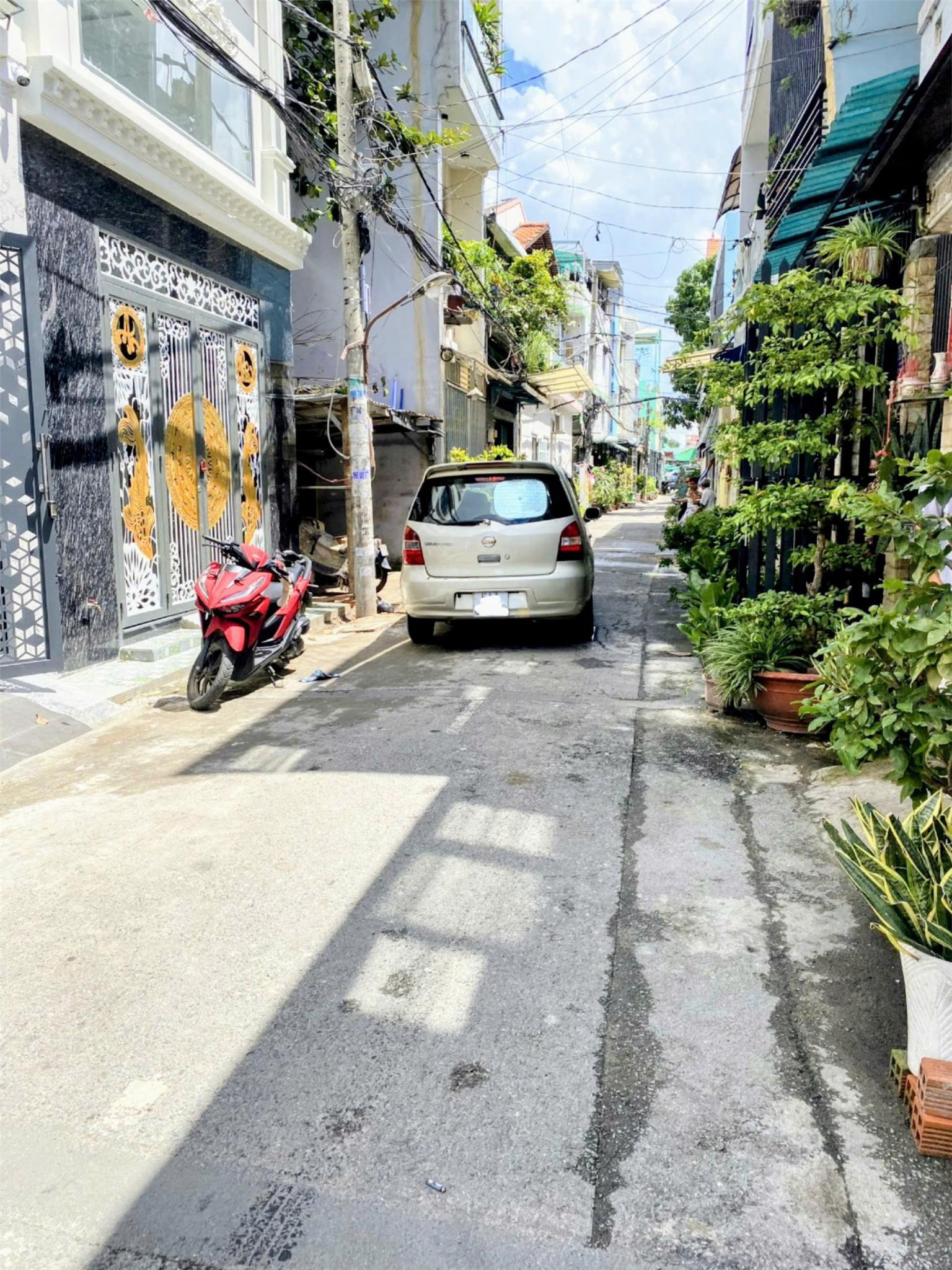 NHÀ MỚI ĐẸP khu LÊ VĂN QUỚI - 50m2 - NGANG 4,5M - XE HƠI TẬN CỬA - 3 TẦNG - CHỈ 5 TỶ NHỈNH