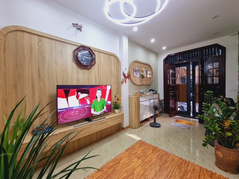 Nhà Nghĩa Đô, Cầu Giấy. 44mx5, MT 4m, giá 12.8 tỷ PHÂN LÔ VÍP NHẤT CẦU GIẤY - Ô TÔ TRÁNH