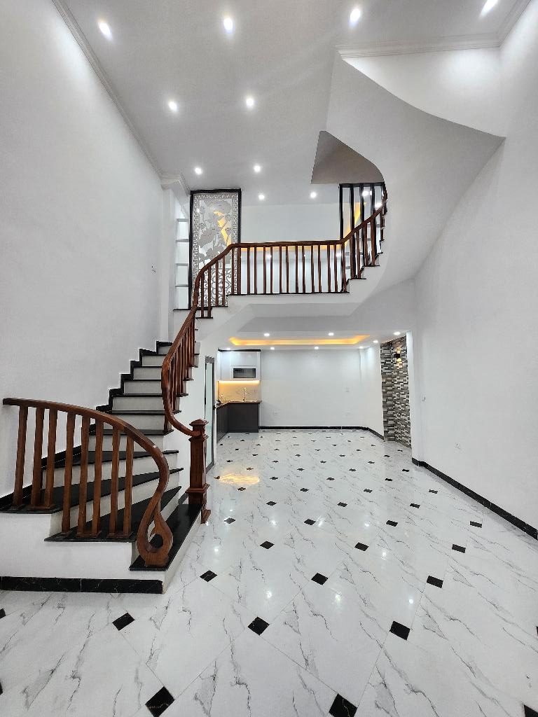 Bán nhà Đại Kim dt 52m2 x5T, ngõ rộng, thoáng,gần đường, ở luôn,giá 6.26 tỷ
