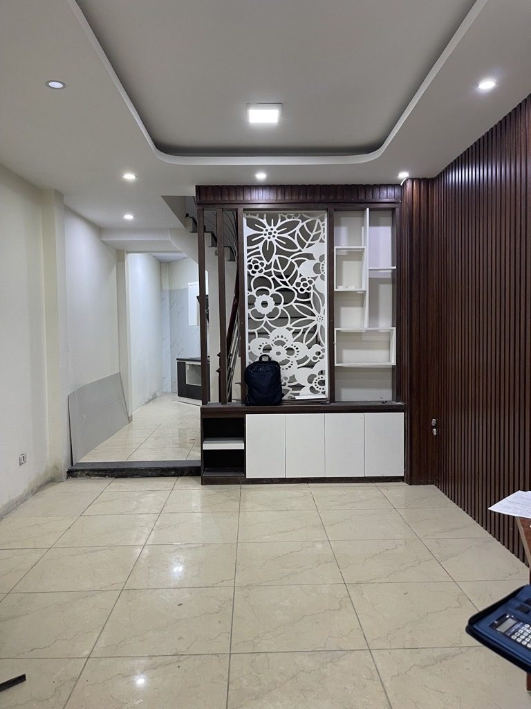 BÁN NHÀ GẦN AEON MALL LONG BIÊN 40M2, 4 TẦNG, NGÕ Ô TÔ ĐỖ CỬA, VỊ TRÍ THOÁNG, DÂN TRÍ CAO