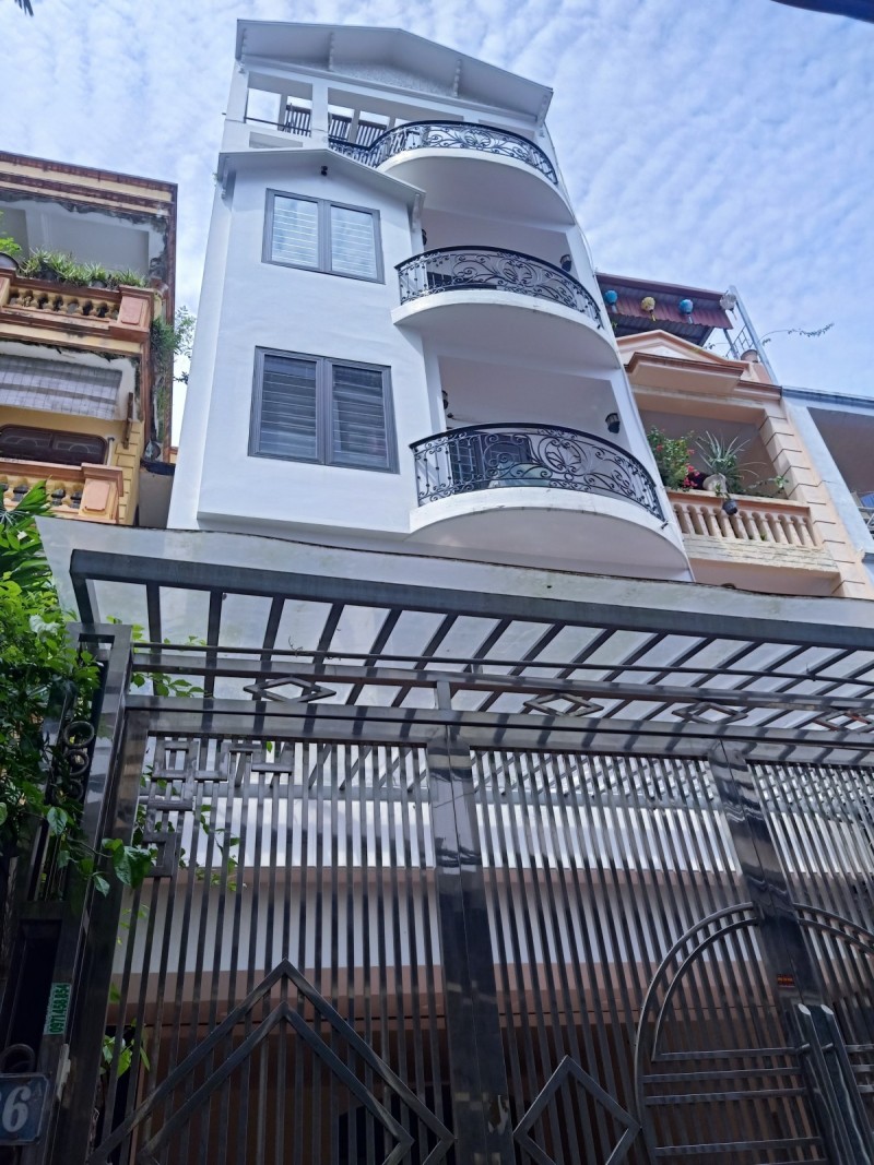 Bán nhà Lạc Long Quân, Cầu Giấy. 89mx5 tầng; MT 5.5m; Gara; giá 17.7 tỷ GARA Ô TÔ