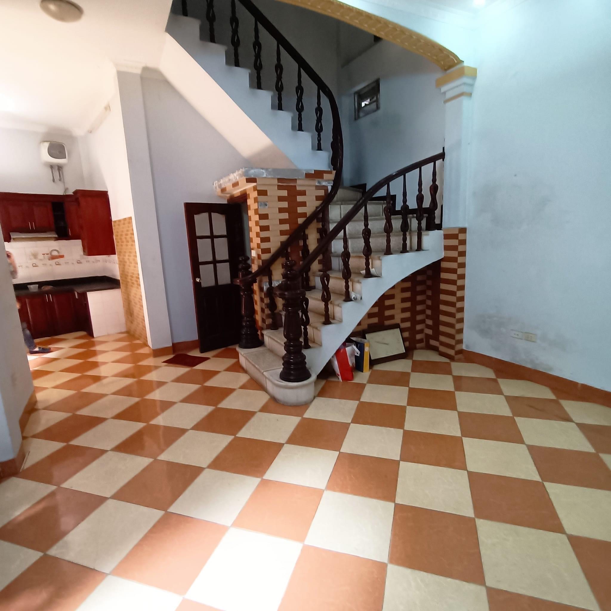 Bán nhà dân xây 4 tầng tại Xã Đàn, Đống Đa, 20m ra phố, 60m2, 7.5 tỷ