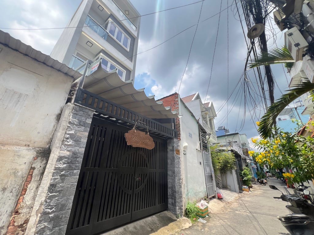 Nhà 5 Tầng Hẻm Xe Tải Hoàng Diệu 2 - Vị Trí độc đắc, 84m2- giá bán 6.X Tỷ