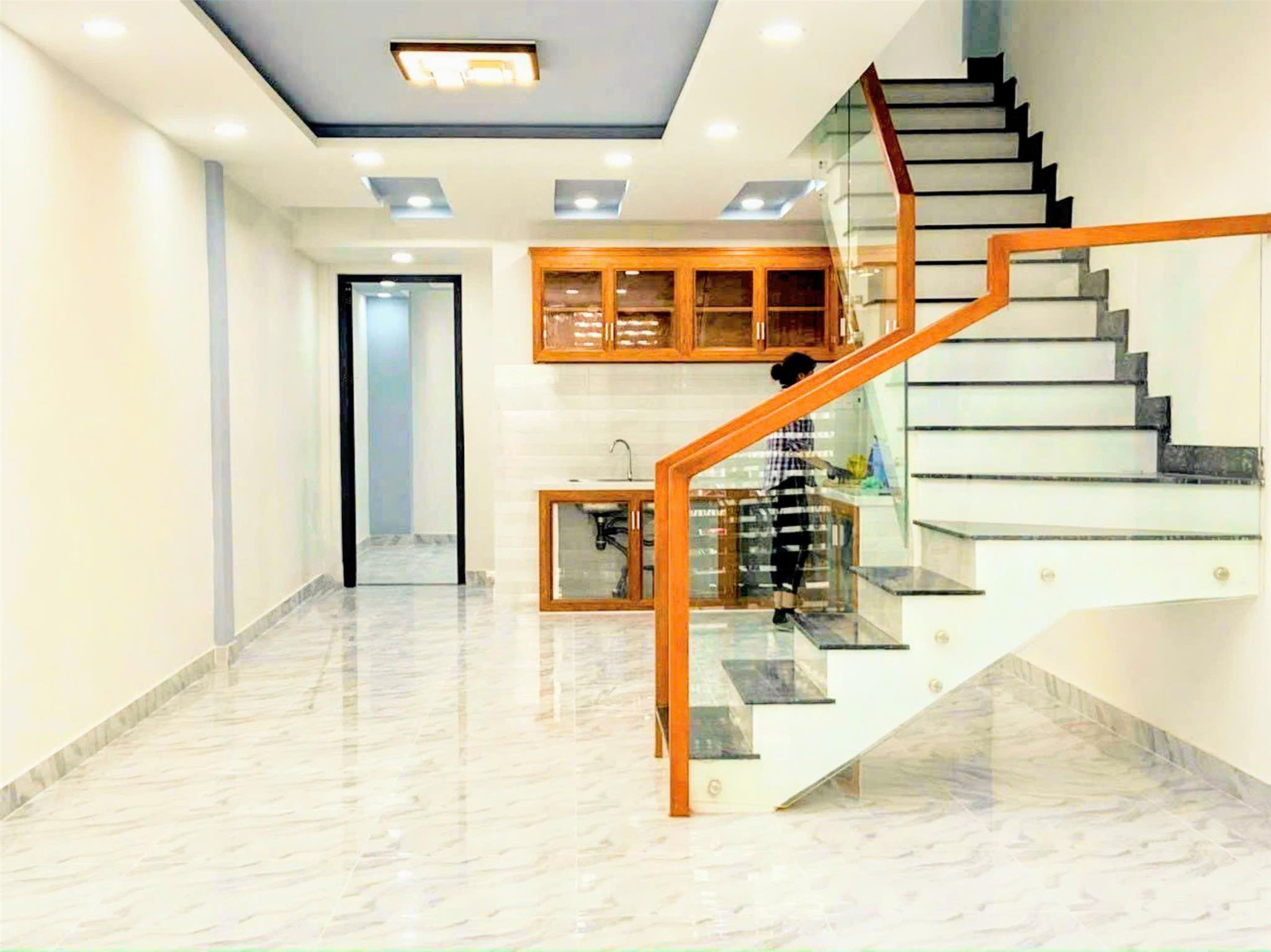 NHÀ ĐẸP NGAY ĐẦM SEN - 4 x 18 X 2 tầng - HXH - CHỈ 5 TỶ NHỈNH