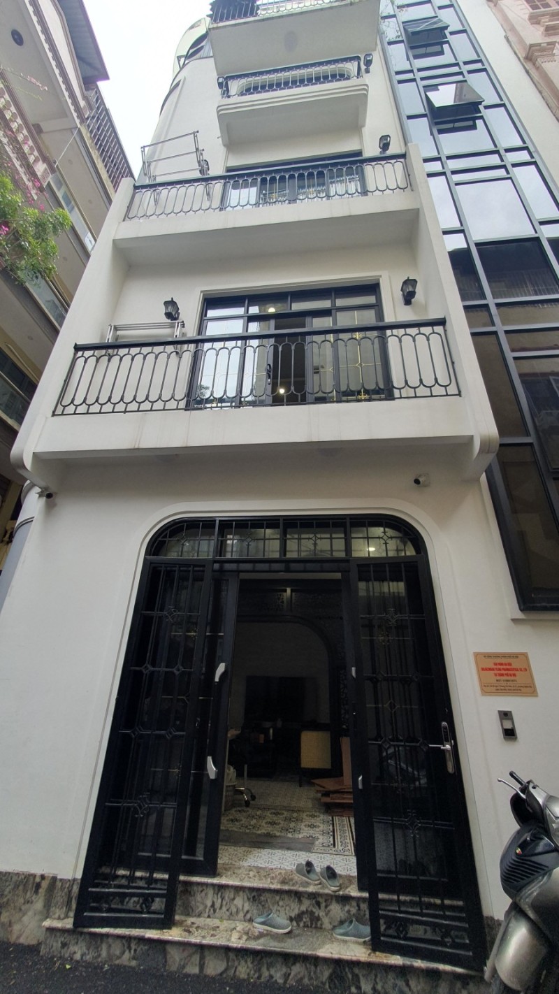 Nhà đẹp Phùng Chí Kiên, Cầu Giấy. 58mx5, MT 18m, TM, giá 21.5 tỷ