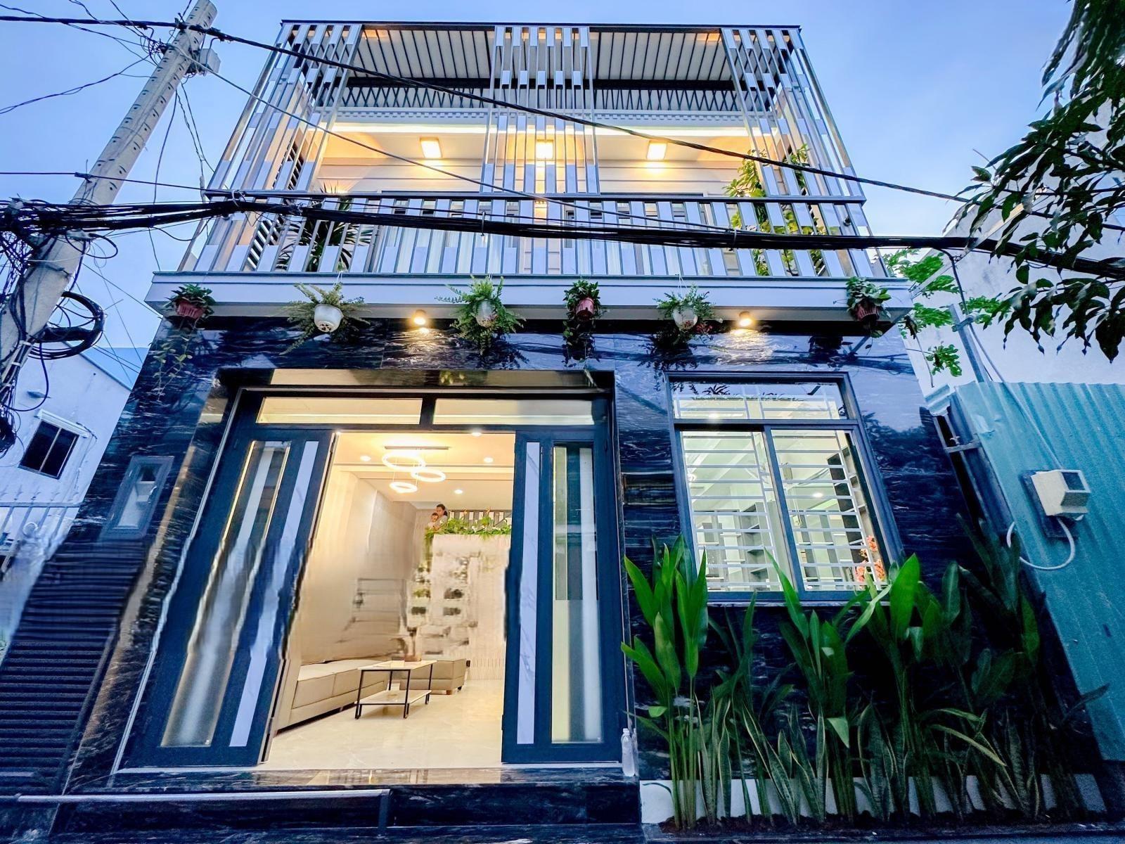 Bán nhà kế bên hxh , gần Sư Vạn Hạnh quận 10 2 tầng , 76 m2 , chỉ 5,x tỷ