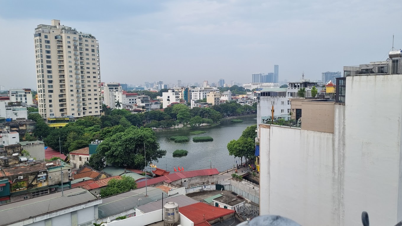 Khách Sạn 3 SAO 27P Trúc Bạch 160M2 8 Tầng MT 5.5M 80 Tỷ Lấy Nhà Luôn