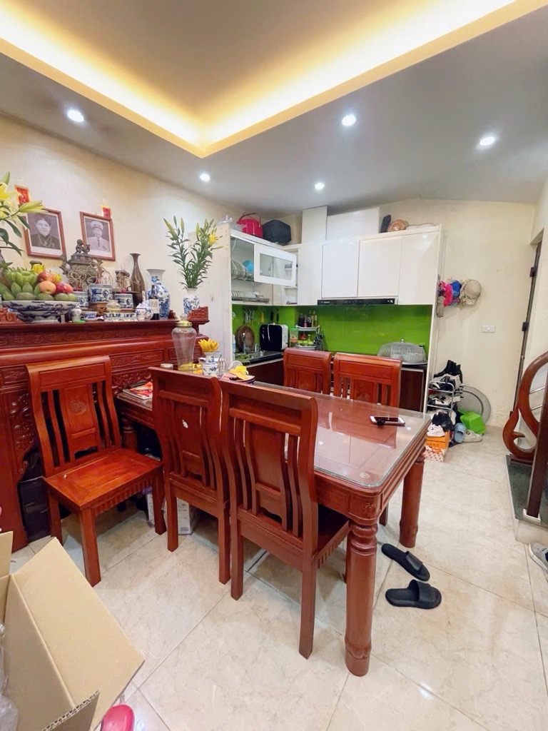 BÁN NHÀ NGỌC THỤY 5 TẦNG, Ô TÔ 7 CHỖ ĐỖ CỬA, LÔ GÓC 2 MẶT THOÁNG , SỔ NỞ HẬU