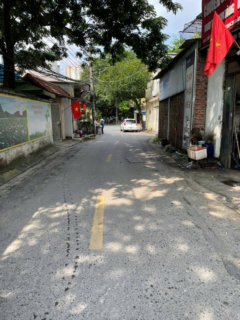 bán nhà dân xây 37m x 5 tầng Thạch Bàn - Long Biên - 20m ra ô tô tránh - gần bãi gửi xe - trường học - chợ dân sinh -