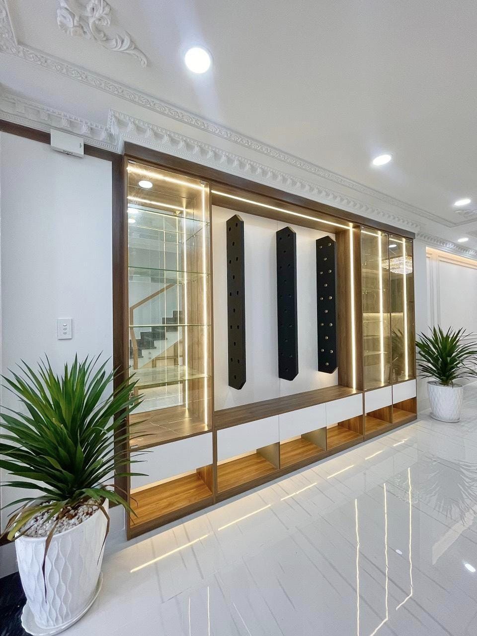 Sở hữu ngay ngôi nhà 5 tầng trên Thủ Đức - giá bán 9.x tỷ, đừng bỏ qua!