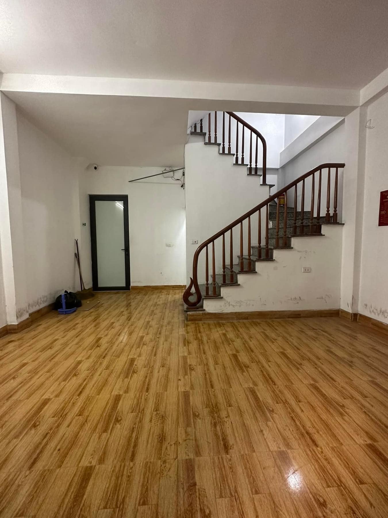 Bán nhà Thụy Khuê, Tây Hồ 37m, 3T, Mặt tiền 5.5m nở hậu đẹp, chỉ 4.8 tỷ