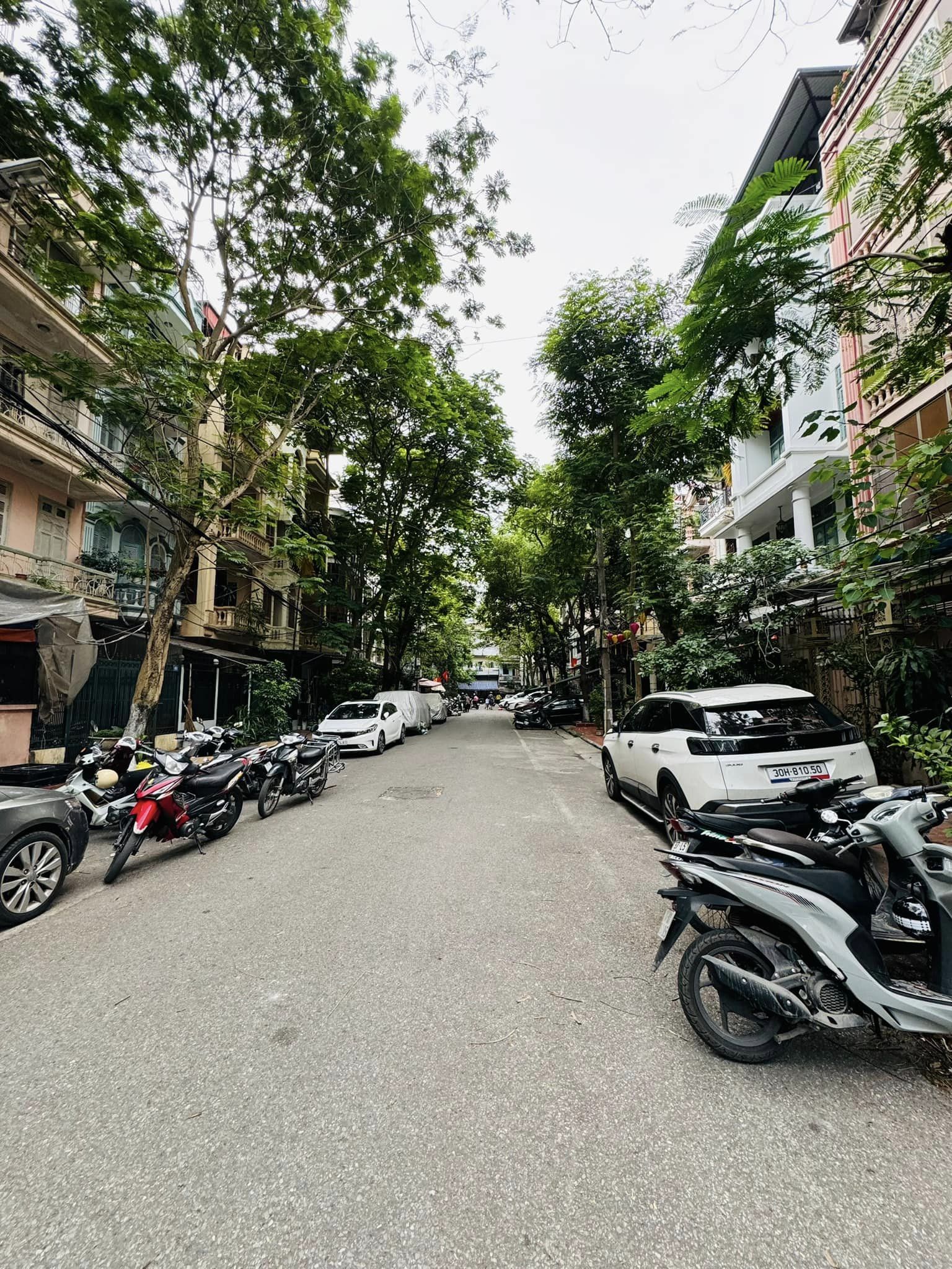 Phân Lô LK Bạch Mai 59M2 5 Tầng MT 7.5M 17.2 Tỷ - Yên Tĩnh Dân Trí Cao Cây Xanh