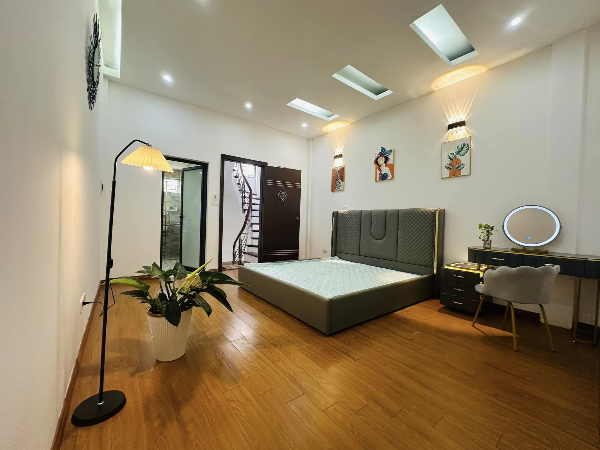 Ngõ thẳng tắp, Dân xây mới, Thoáng sáng, Phạm Ngọc Thạch-0946383428