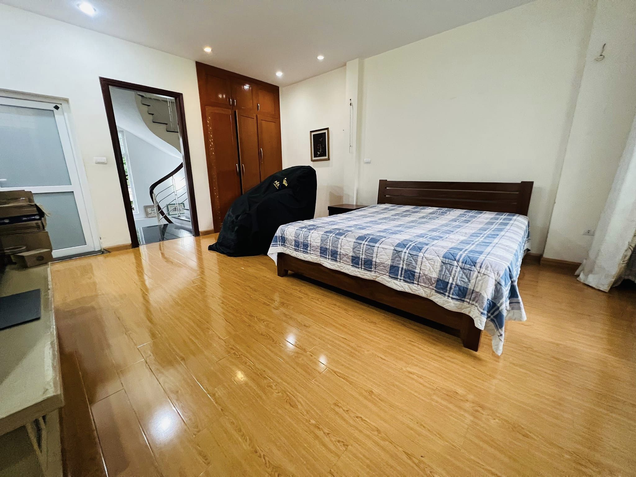 Bán nhà mặt phố Lê Văn Hưu, diện tích 80m2, 55.5 tỷ, vỉa hè đường ô tô 2 chiều, kinh doanh đỉnh