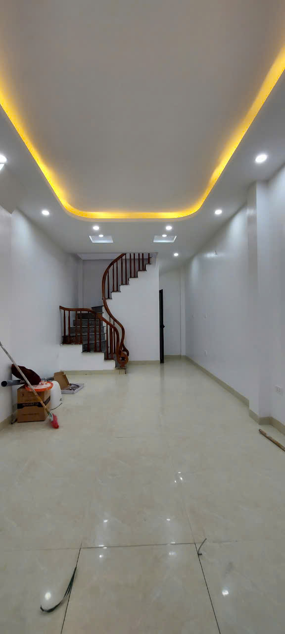 Chính chủ bán nhà 5 tầng xây mới tại phố Phan Huy Chú Yết Kiêu Hà Đông , ô tô đỗ 10m. Giá 4,95 tỷ