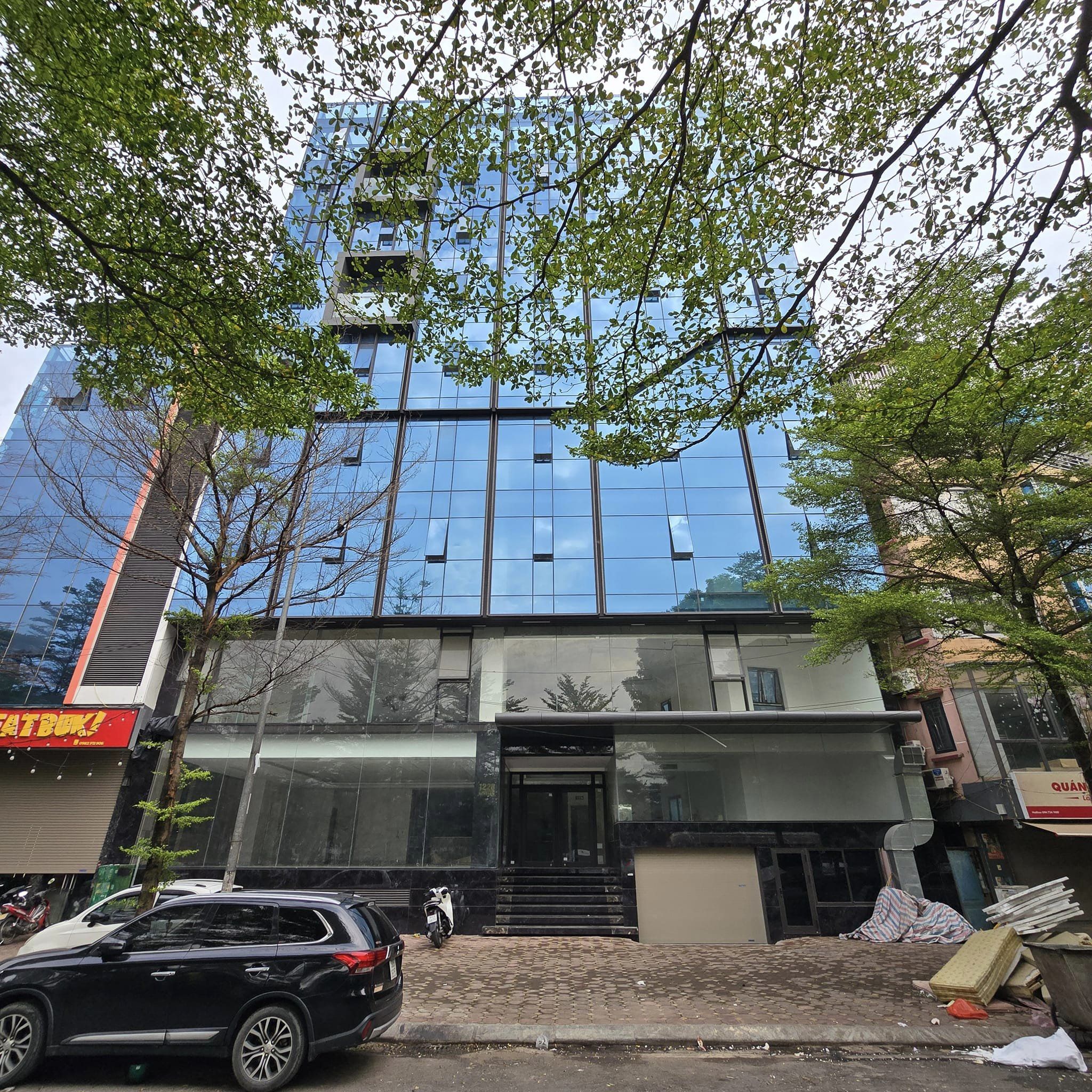 Tòa Văn Phòng Võ Chí Công MT 11M 230M2 90 Tỷ 8 Tầng 1 Hầm Lô góc vỉa hè KD Ô TÔ ĐỖ