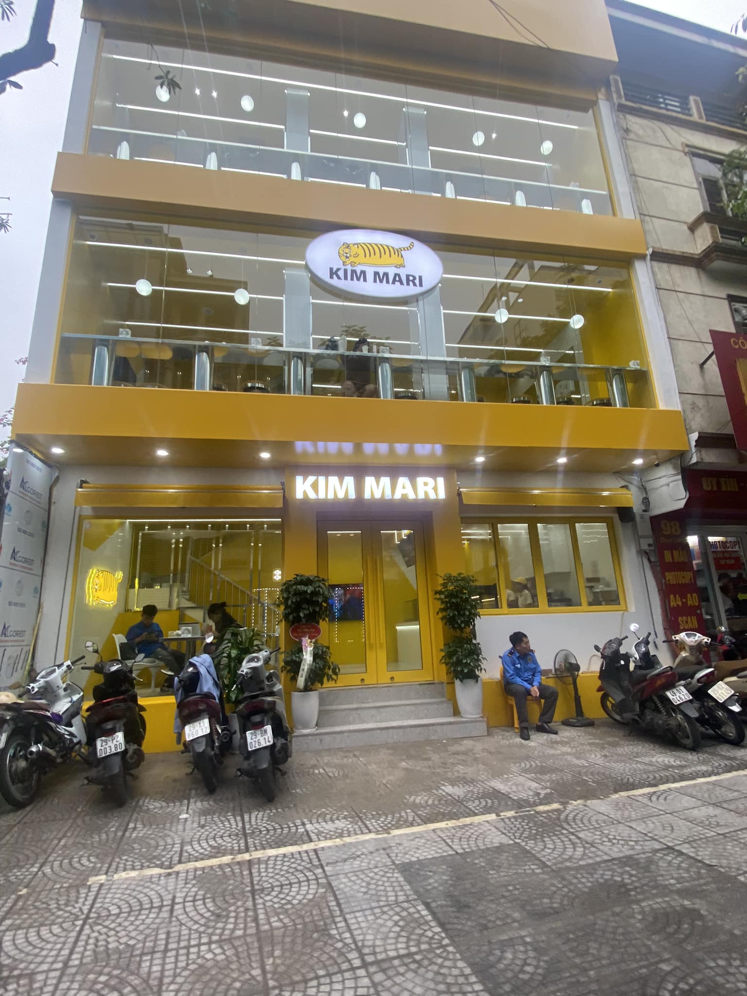 Cho thuê MBKD phố XUÂN DIỆU - TÂY HỒ kinh doanh sầm uất