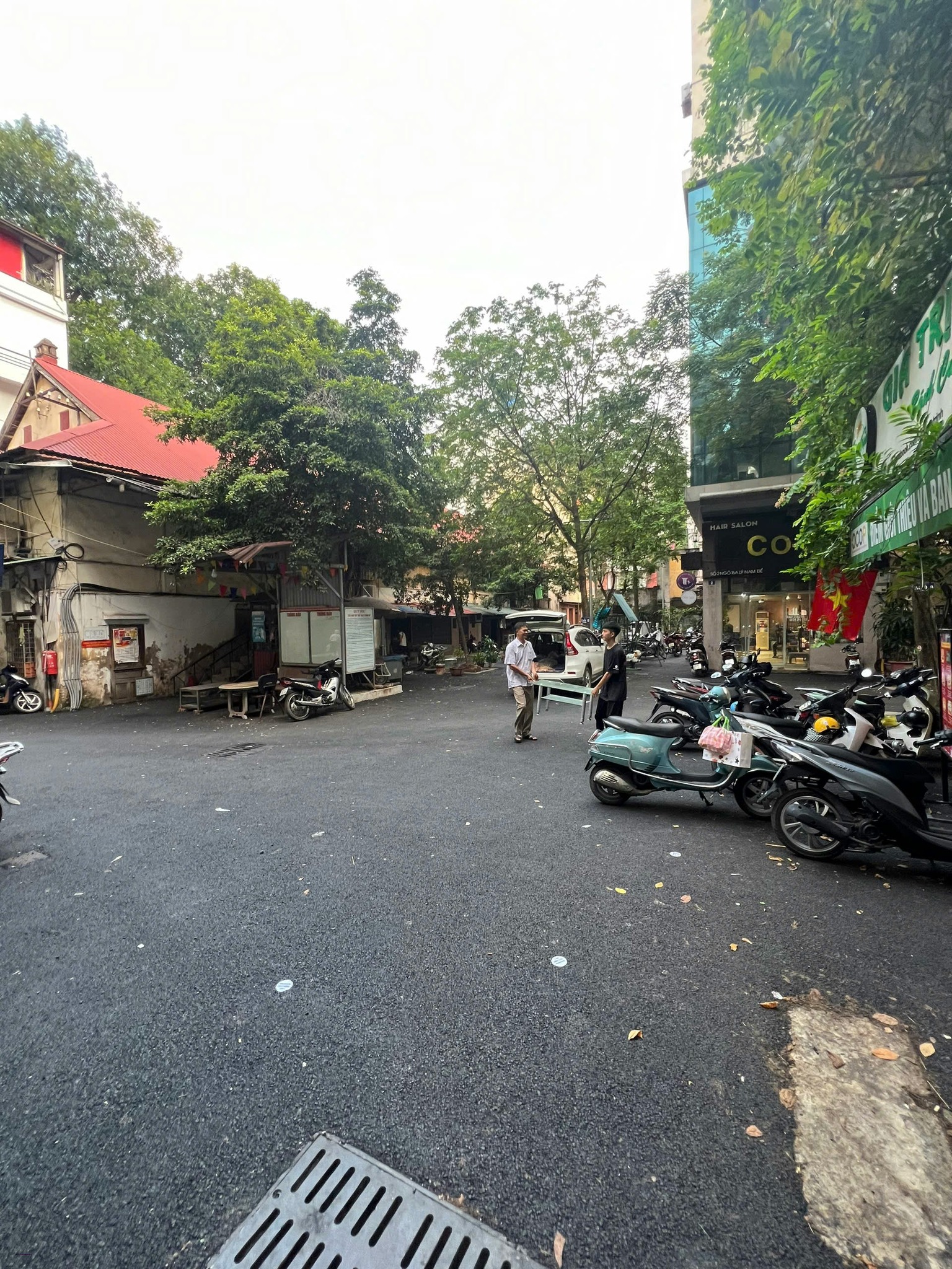 6.9 Tỷ Lý Nam Đế Vỉa Hè KD ÔTÔ Tránh Đỗ 5 Tầng Cách Phố 20M