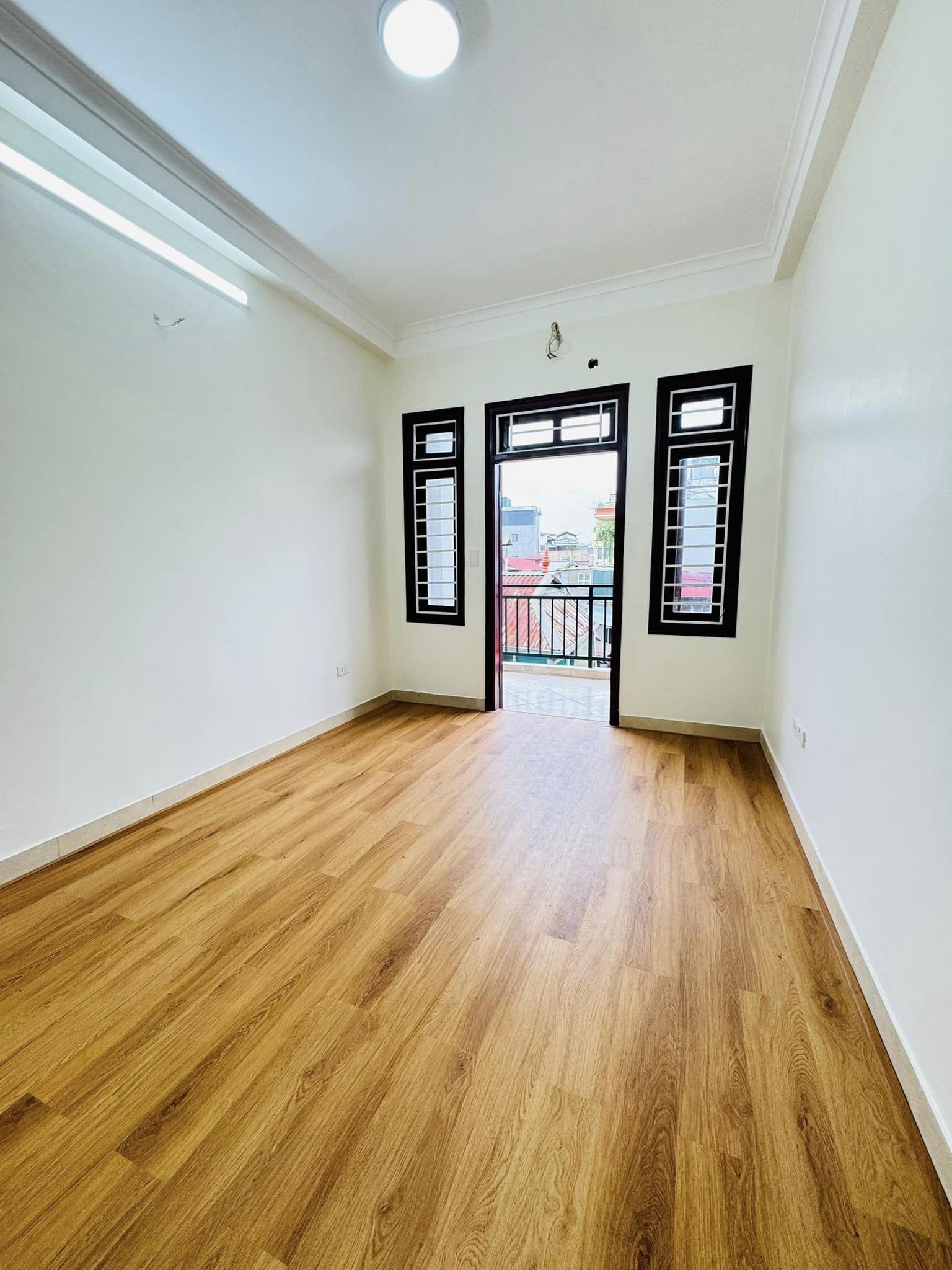 Ô TÔ VÀO NHÀ –LÔ GÓC NGUYỄN AN NINH 40m2 – 4T – 6 PHÒNG NGỦ - GIÁ CHÀO 7.9 TỶ