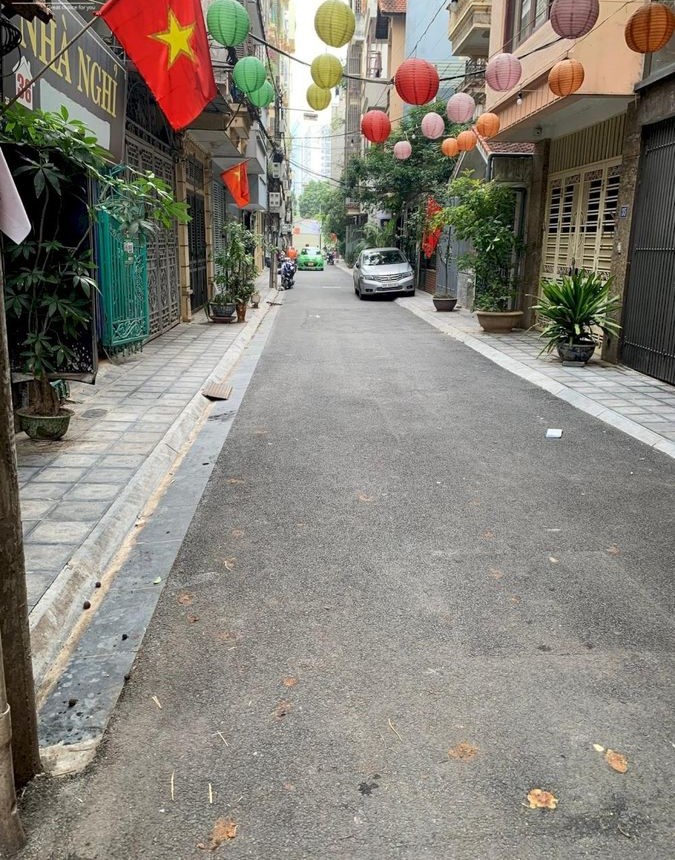 Liễu Giai Dòng Tiền 100Tr/th Vỉa Hè ÔTÔ Tránh 70M2 7 Tầng Thang Máy 27.5 Tỷ