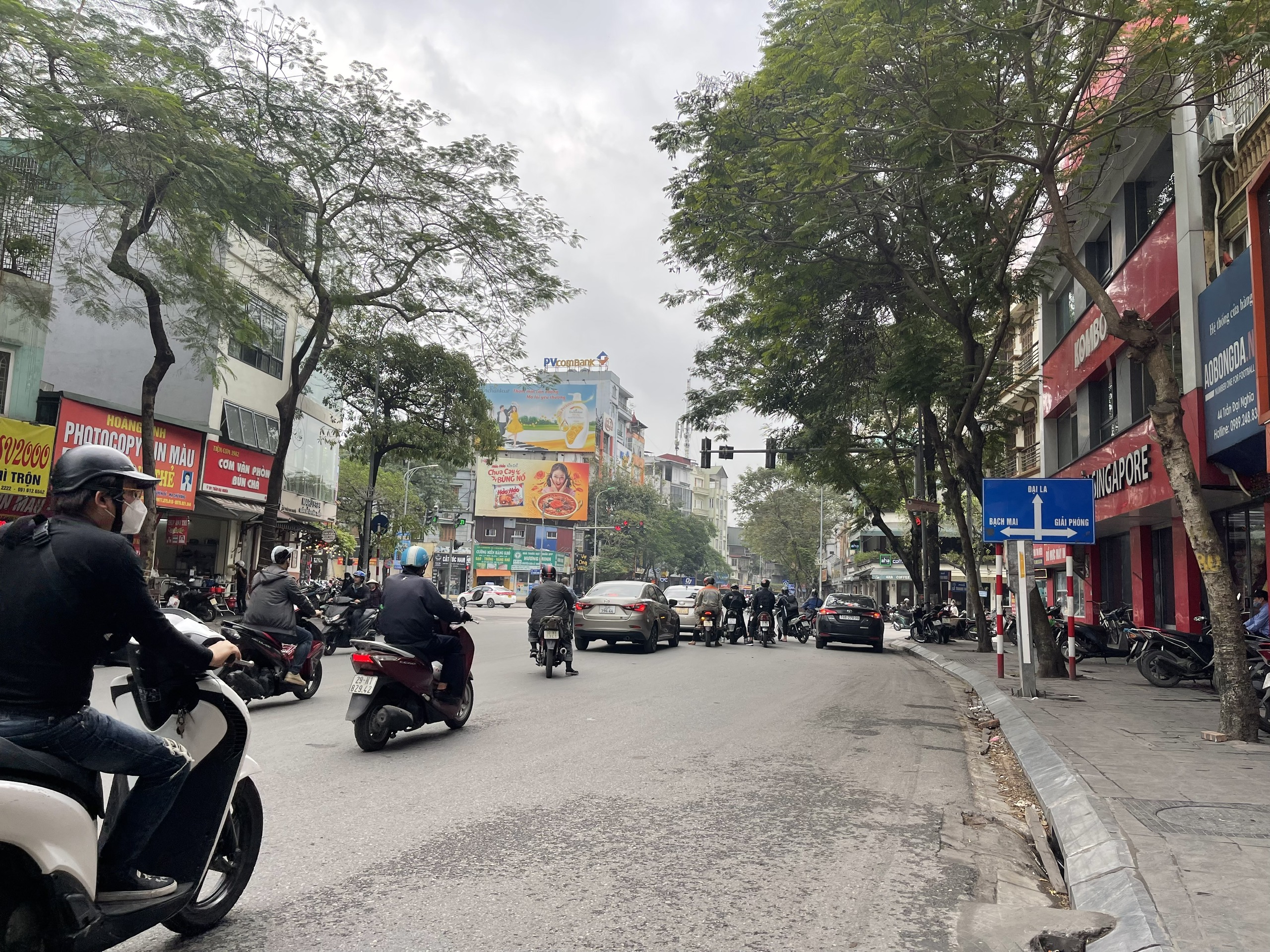 Bán nhà KINH DOANH mặt phố Trần Đại Nghĩa - Hai Bà Trưng, vỉa hè, sầm uất, 352m2, 79 tỷ