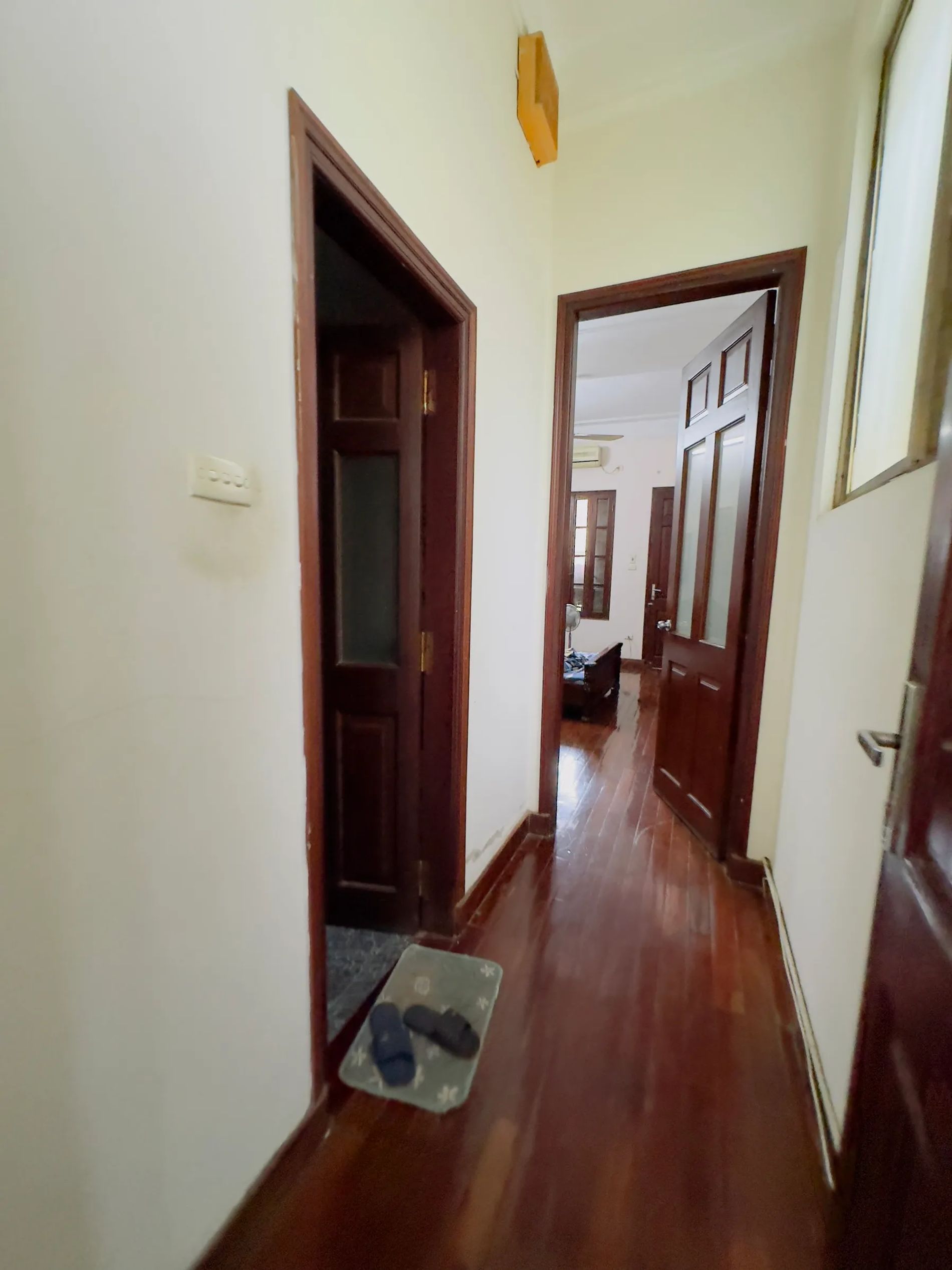 Bán Nhà Mặt Phố Bạch Mai. Hai Bà Trưng. Ô Tô. Vỉa Hè. DT 130m2. MT 4m. 4 Tầng. Giá 35,9 Tỷ.