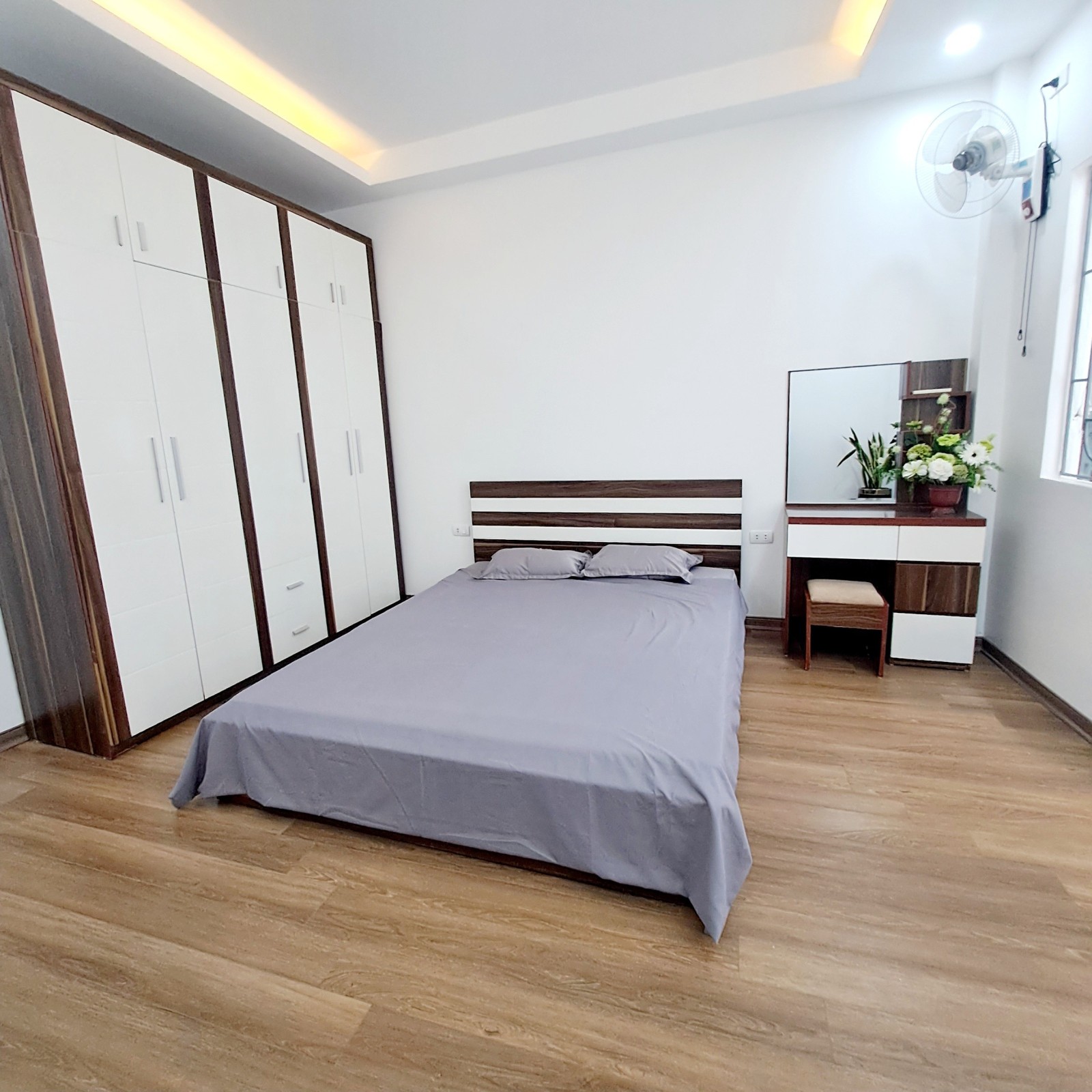 Hai ngoặt, Đẹp lung linh, Ngõ SH phi, PHỐ Tôn Đức Thắng-0989311985