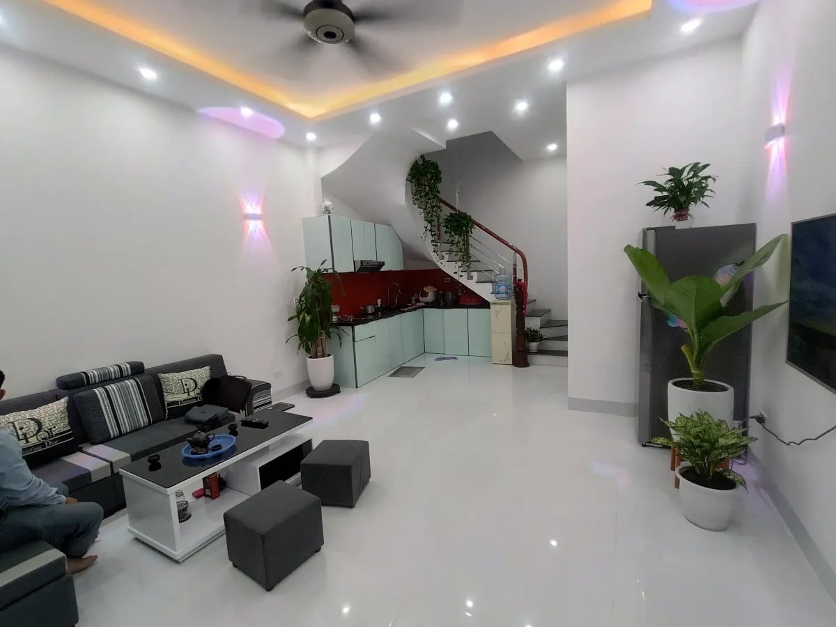 Víp Tôn Đức Thắng Đống Đa 11,3 Tỷ, Ô Tô Qua Nhà Kinh Doanh 42m2 4T MT 5m2, Sổ Vuông Đẹp