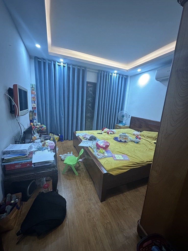 NHÀ THẠCH BÀN 35M2, 5 TẦNG DÂN XÂY, NGÕ NÔNG THOÁNG, GẦN Ô TÔ, CÁCH MẶT PHỐ THẠCH BÀN 100M