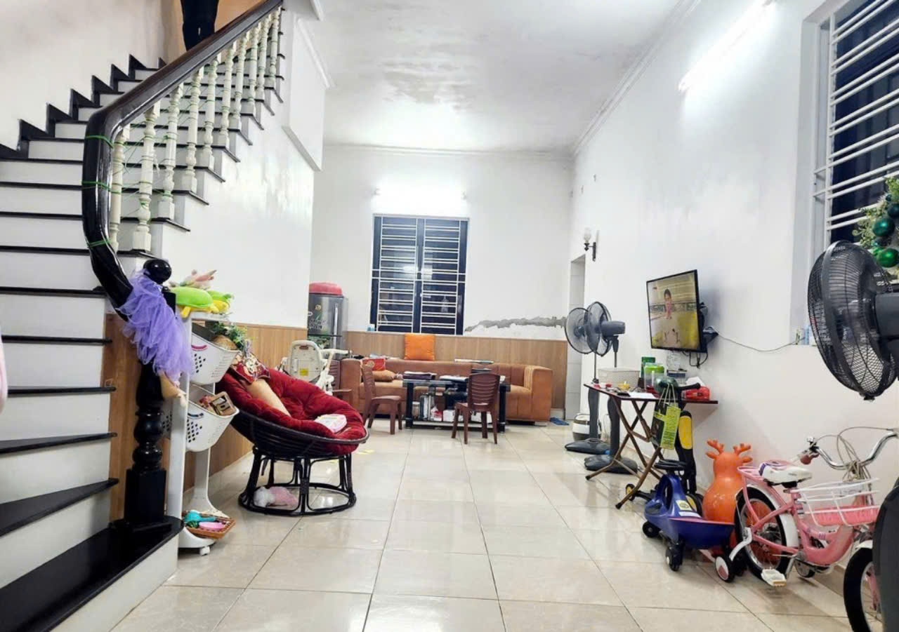 HOÀNG HOA THÁM - NHÀ ĐẸP DÂN XÂY 75M2, 4 TẦNG, 3 THOÁNG, DÂN TRÍ CAO, AN SINH TỐT – 10.5 TỶ