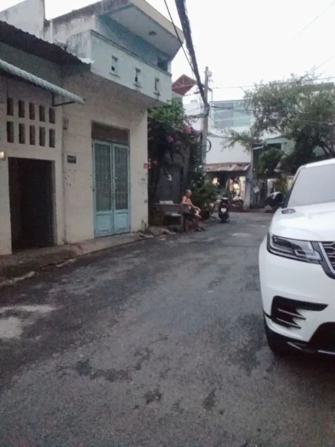 NHÀ HẺM NHỰA LỚN ÔTÔ, XE TẢI VÀO NHÀ, THÔNG KHẮP NGẢ