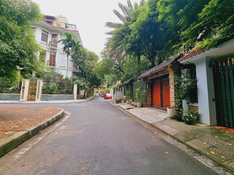 Biệt thự Mỹ Đình II, Nam Từ Liêm. 200mx4; MT10m; giá 59.5 tỷ BIỆT THỰ VÍP - KHU TOÀN CỐP CÁN VÀ ĐẠI GIA