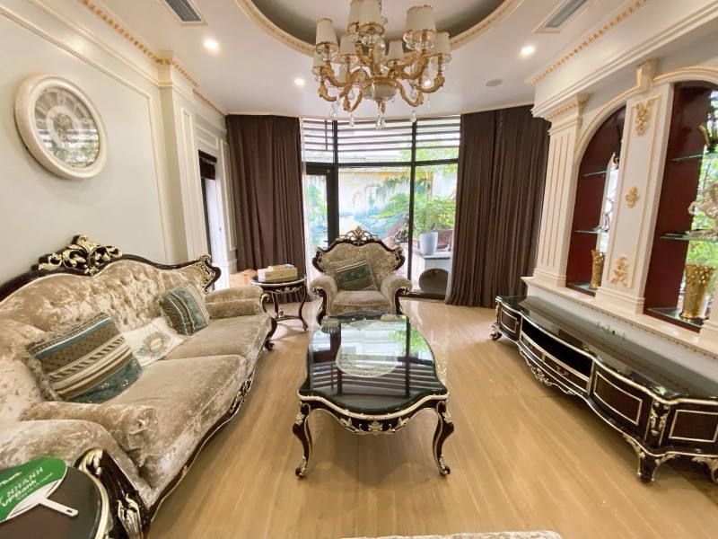 Biệt thự Dịch Vọng, Cầu Giấy. 288m2, 5 tầng, MT 16m, giá 73 tỷ