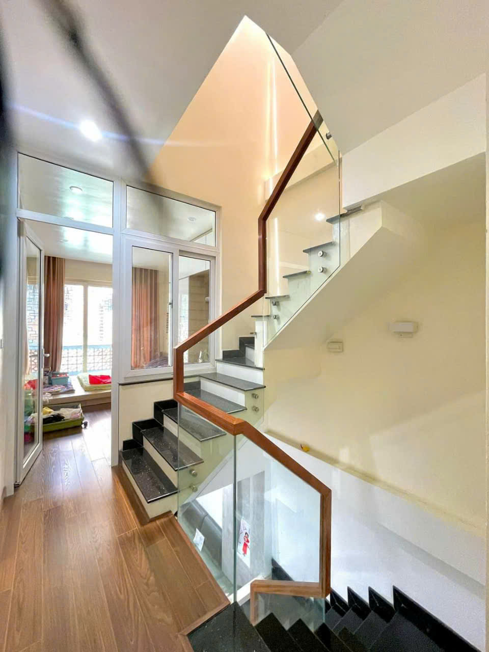 Bán nhà đường Vạn Phúc – Hà Đông, hàng xóm lk Bộ công an. 45m2, 5T, ô tô đỗ cửa, giá 6.8 tỷ