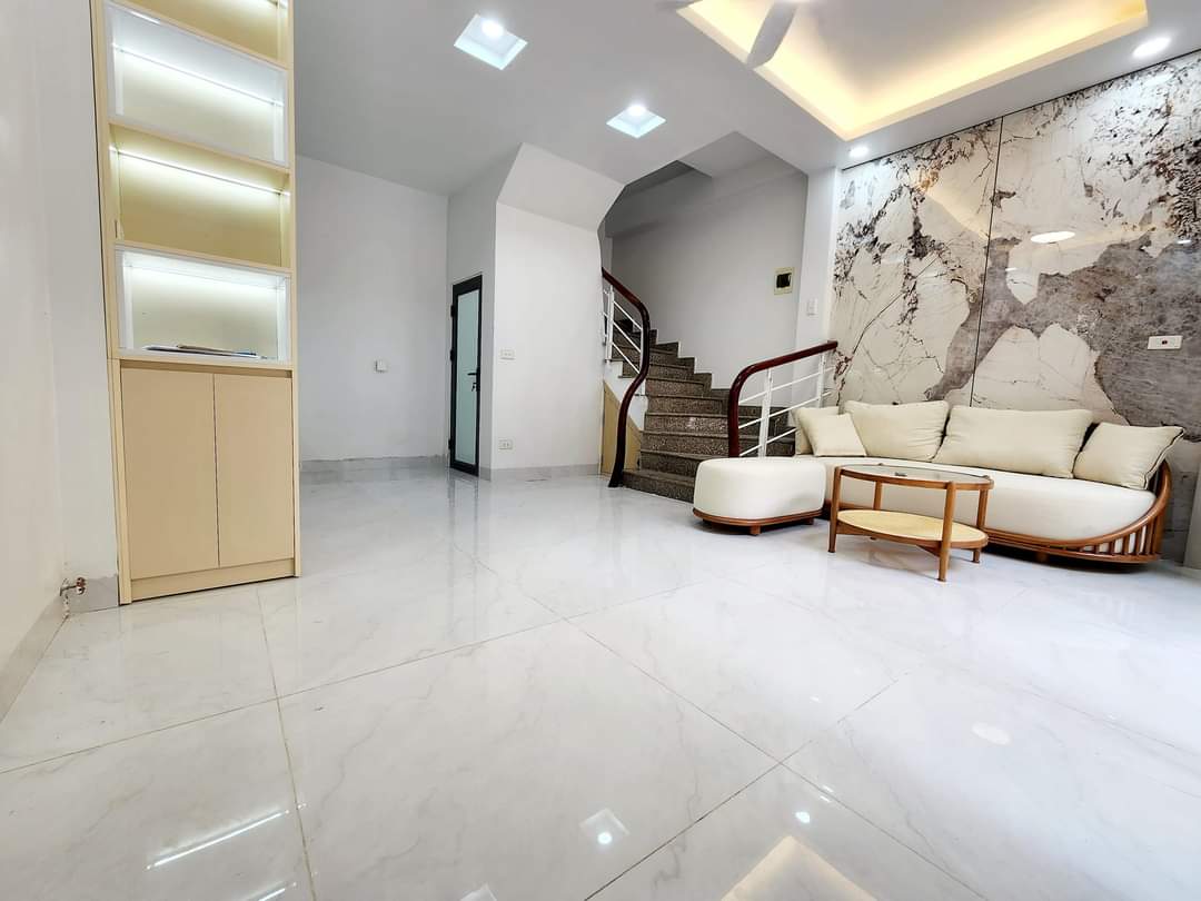 BÁN NHÀ HOÀNG HOA THÁM-QUẬN BA ĐÌNH-DT30M2×5T-MT5M-GIÁ 7.68TỶ-LÔ GÓC-NGÕ THÔNG-OTO ĐỖ CỬA