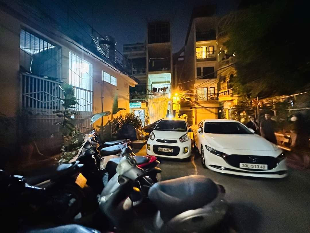 BÁN NHÀ HOÀNG HOA THÁM-QUẬN TÂY HỒ-DT34M2-C4-MT7.2M-GIÁ 6.68TỶ-3THOÁNG-OTO CHÁNH-KINH DOANH