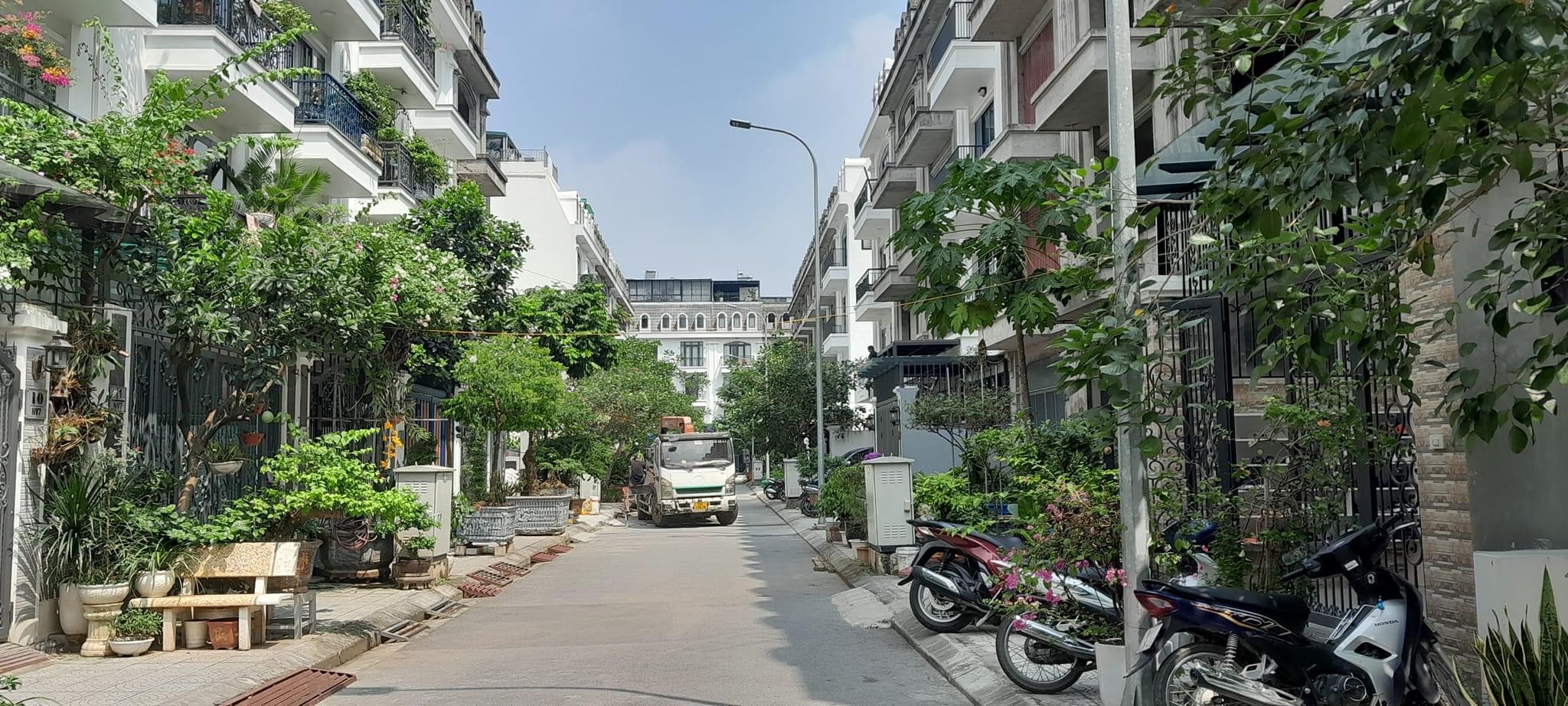 BÁN NHÀ LIỀN KỀ VĨNH HƯNG - Hoàng Mai, KHU SINH THÁI Green Park, VỈA HÈ, Ô TÔ TRÁNH, 120m2, 23.8 tỷ