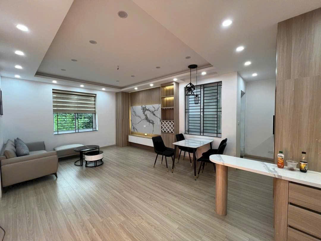 BÁN CĂN HỘ CHUNG CƯ THÀNH PHỐ GIAO LƯU- DT: 75M, TẦNG 3, 4,05 TỶ.