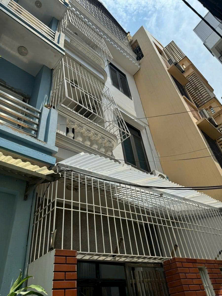 BÁN NHÀ HỒ TÙNG MẬU - CẦU GIẤY - NHÀ ĐẸP DÂN XÂY - DT: 51M* 4 TẦNG, MT 4,1M, GIÁ 8,4 TỶ.