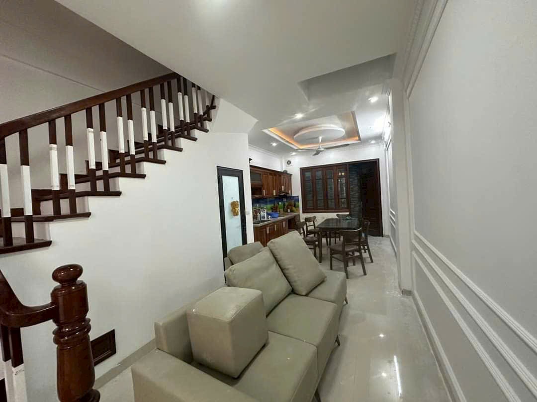 BÁN NHÀ VÕ CHÍ CÔNG - TÂY HỒ - DT: 53/60* 5TẦNG, GIÁ 9,55 TỶ.