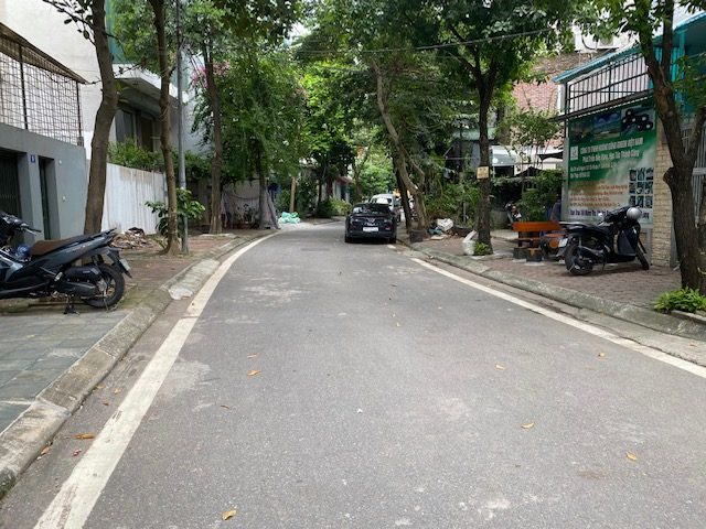 HIẾM ĐẤT, PHỐ ĐỖ NHUẬN, TỪ LIÊM-VỈA HÈ-KD- Ô TÔ: 115M, MT 8M, GIÁ 27,9 TỶ
