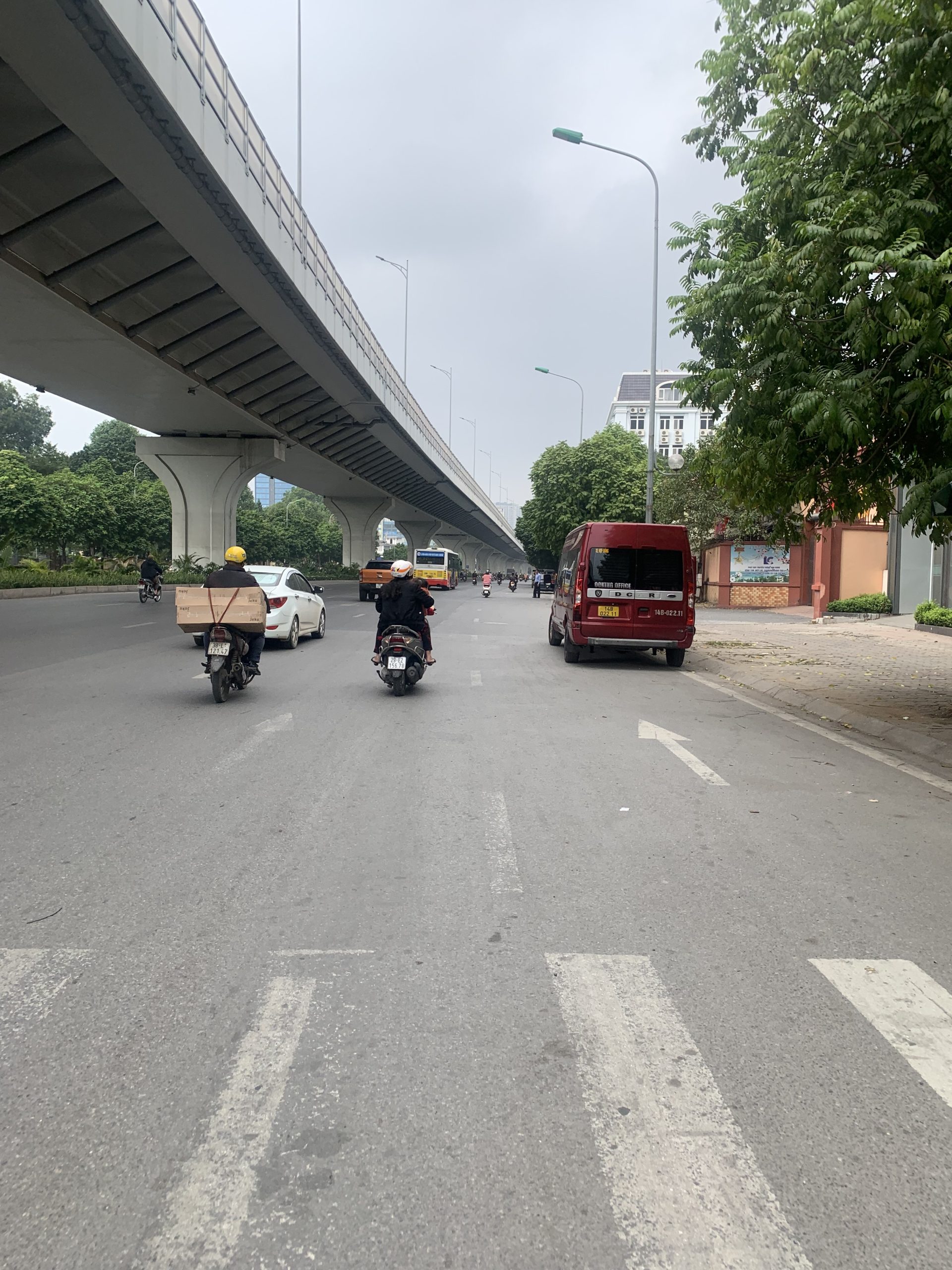 PHỐ TRƯỜNG CHINH 48M2 MT4 NHỈNH 13.5 TỶ , OTO TRÁNH, VỈA HÈ, KINH DOANH