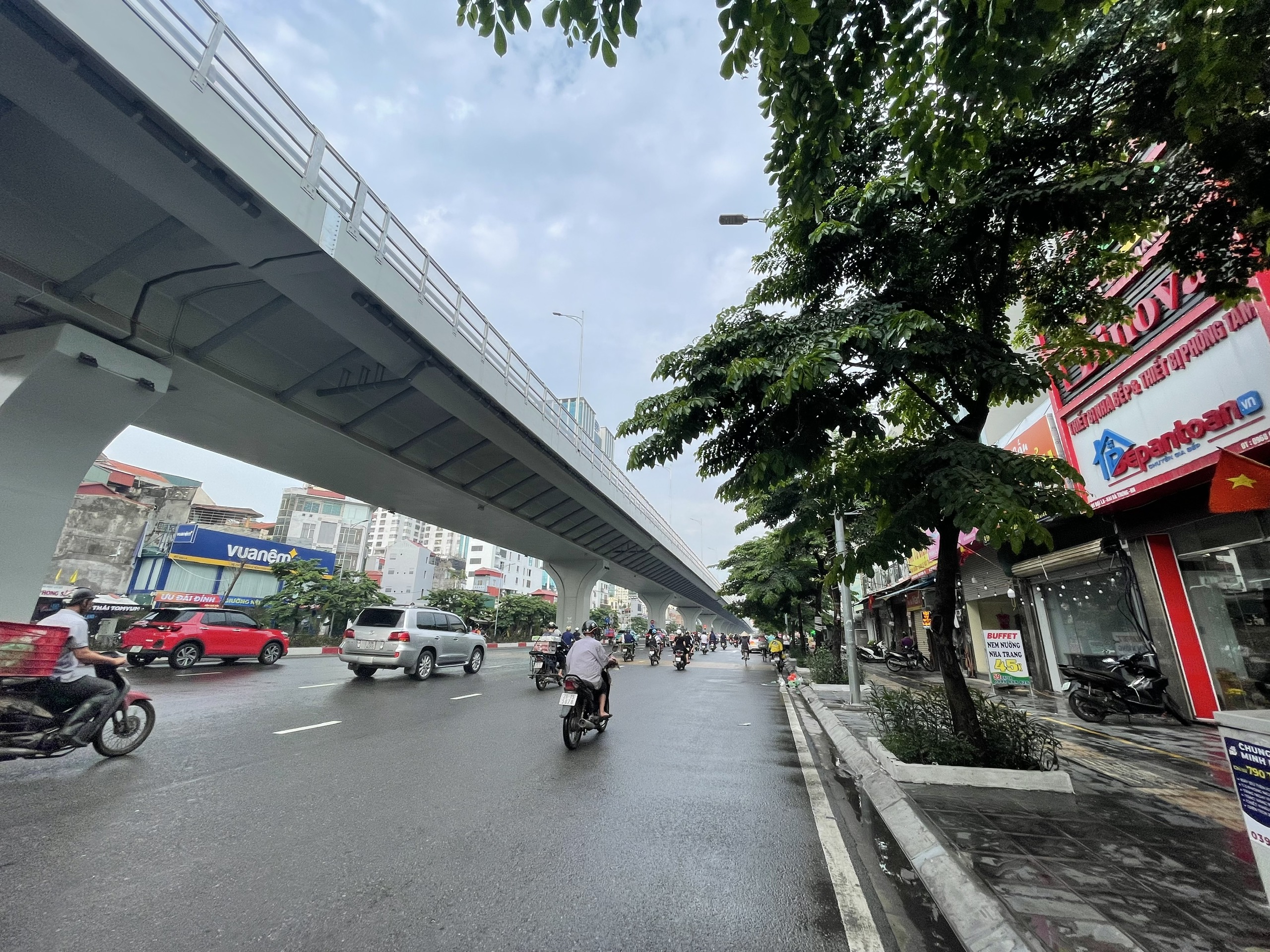 Bán nhà KINH DOANH mặt phố ĐẠI LA - Hai Bà Trưng, VỈA HÈ, 73m2, 40 tỷ