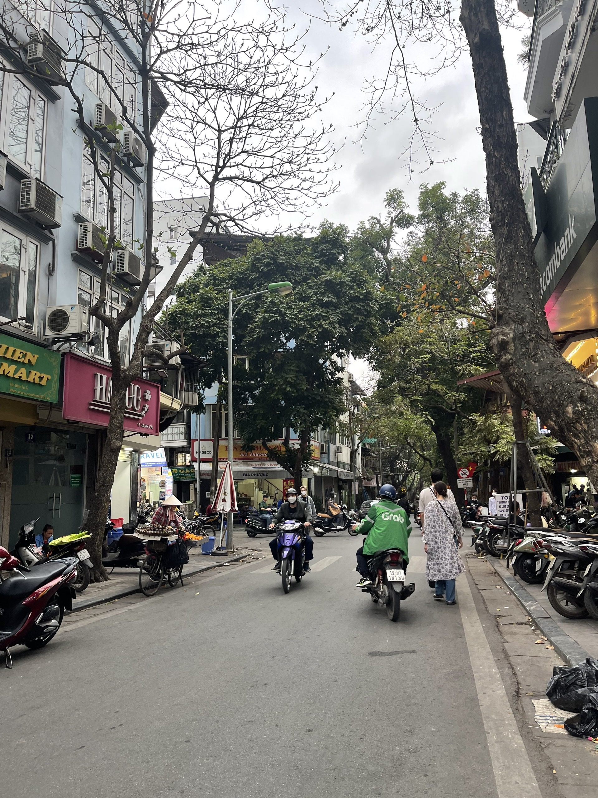 Bán nhà MẶT PHỐ HÀNG VẢI - HOÀN KIẾM, sầm uất, 84m2, mặt tiền rộng, 48 tỷ