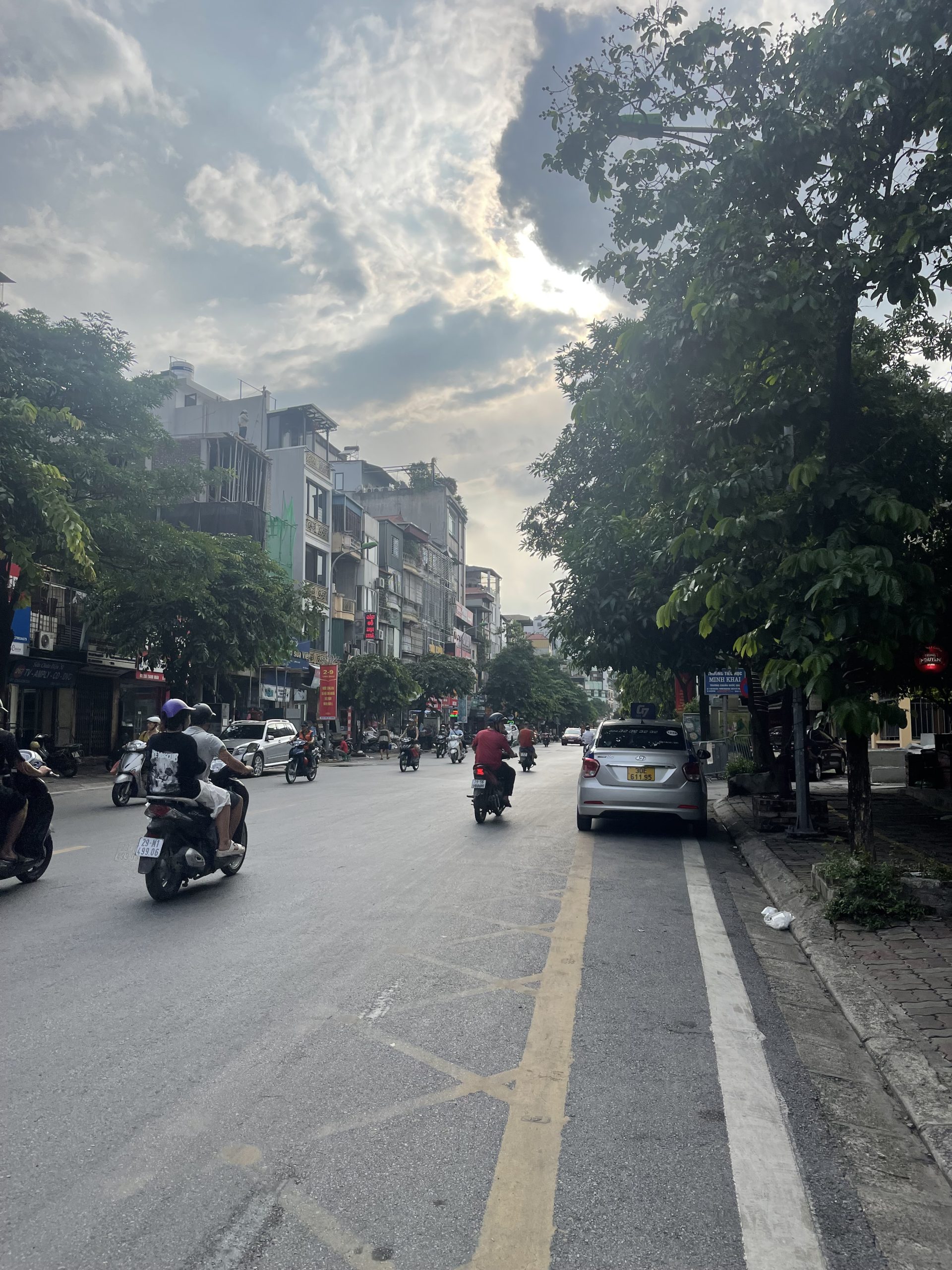 Bán nhà phố Thanh Nhàn - Hai Bà Trưng, Ô TÔ, LÔ GÓC 2 thoáng, 48m2 x 5 tầng, 10.8 tỷ