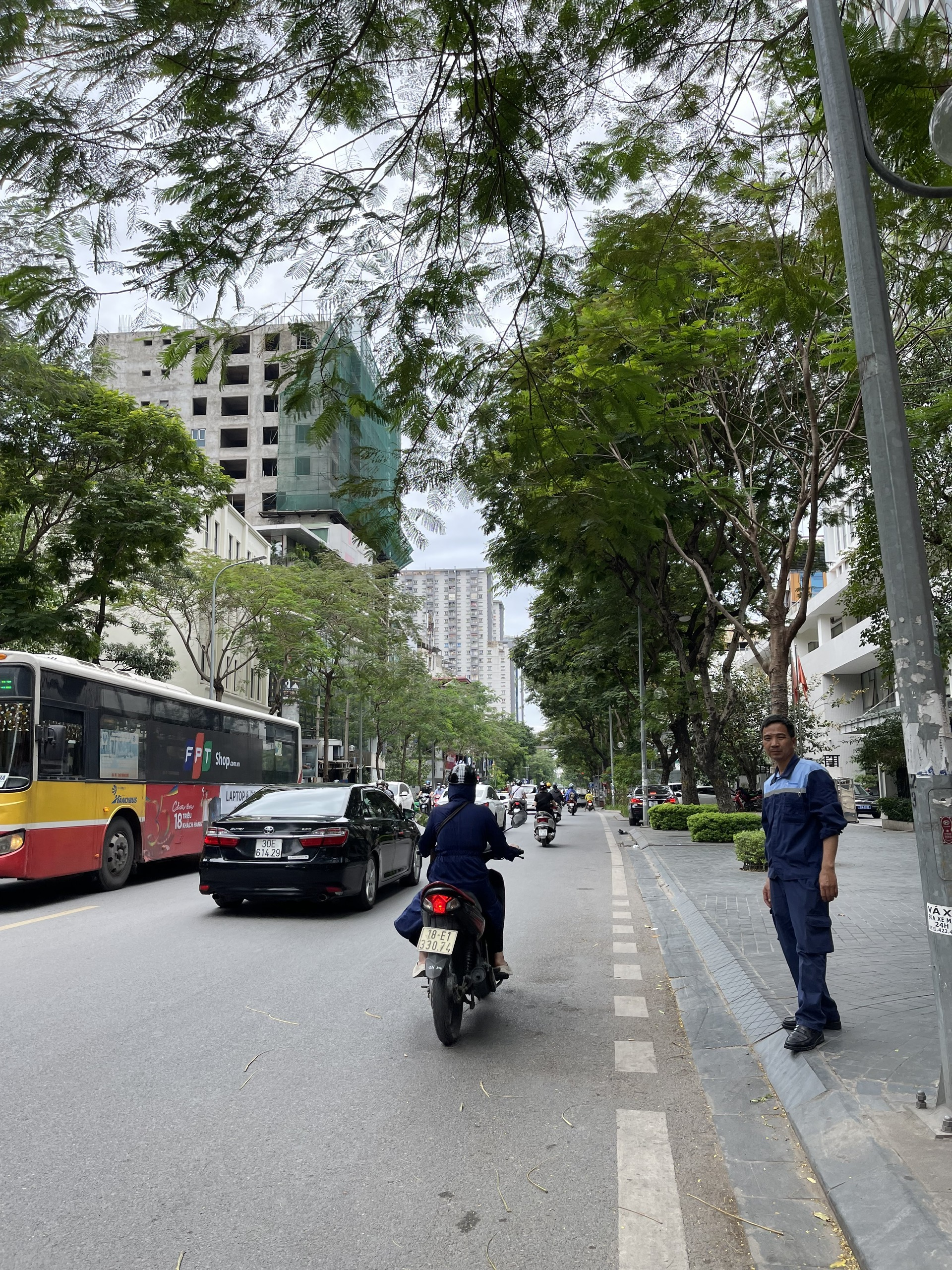 Giảm 4 tỷ cần Bán nhà phố THÁI HÀ - Đống Đa, 1 nhà ra phố, LÔ GÓC 3 thoáng, NỘI THẤT xịn, 118m2 x 6 tầng, 35 tỷ